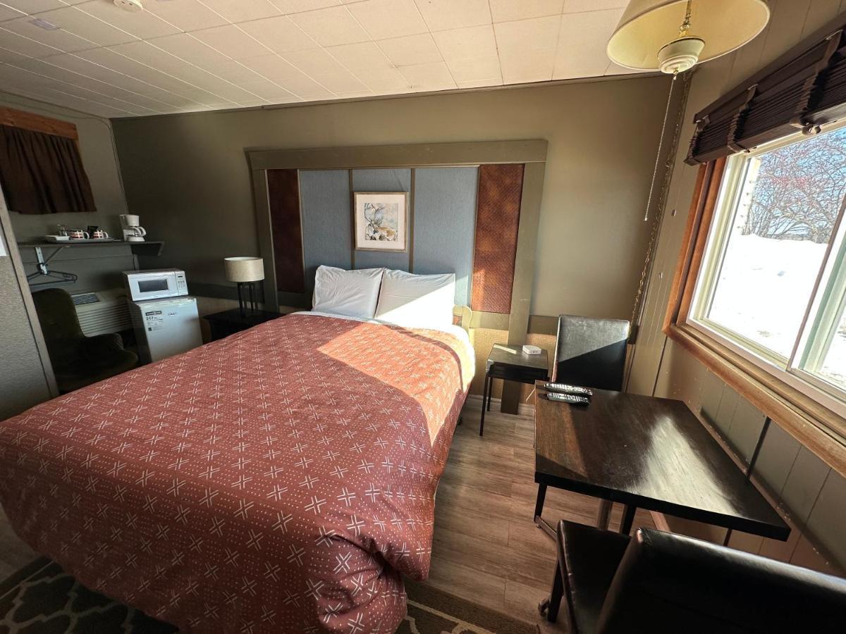 Pinecrest Motel Nipigon 外观 照片